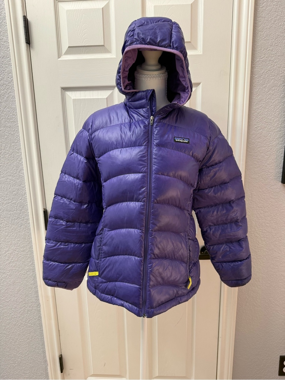 Patagonia Purple Kids Girls Puffer Jacket with Hood XXL